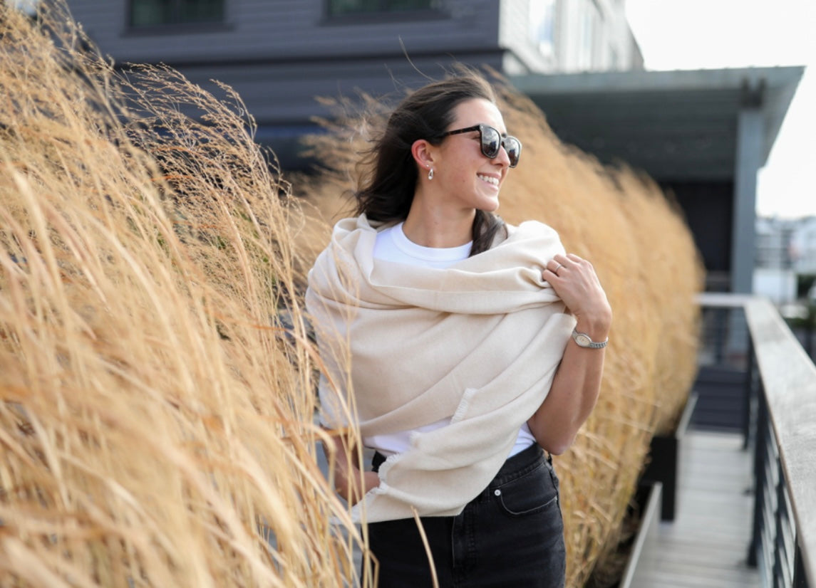 Cashmere Wrap - Off White Herringbone