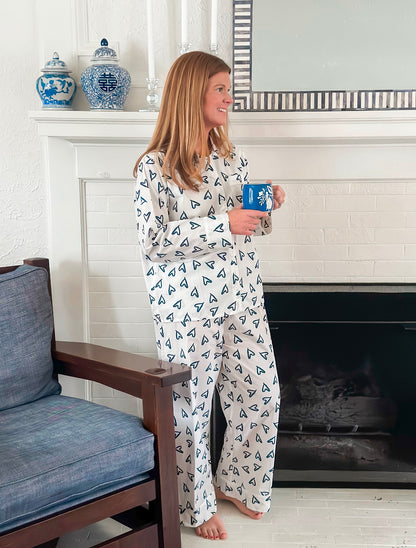 Long Sleeve/Pant Pajamas – Navy Hearts