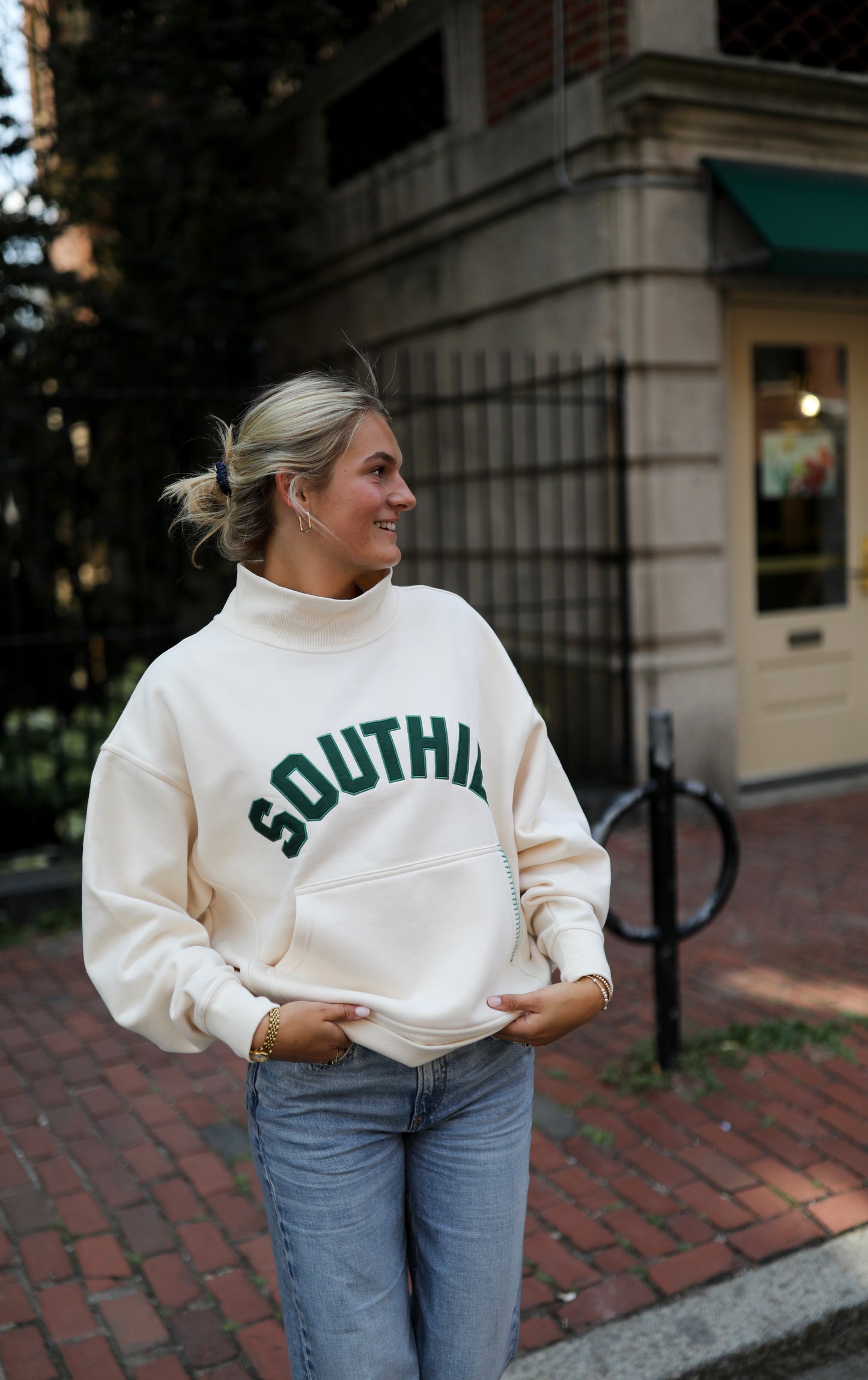 SOUTHIE Mockneck